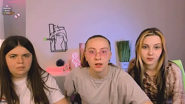 Snapshot of luna_tin chatting on September 9, 2025, 8:25 am luna tin online show from September 9, 2025, 8:25 am