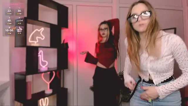 Snapshot of luna_tin chatting on October 18, 2025, 11:44 am luna tin online show from October 18, 2025, 11:44 am