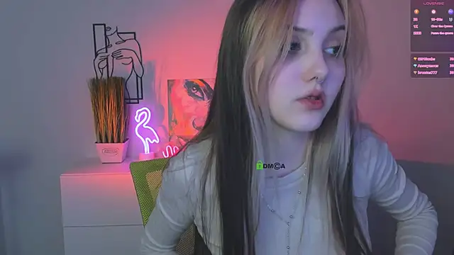 Snapshot of luna_tin chatting on October 23, 2025, 12:54 am luna tin online show from October 23, 2025, 12:54 am