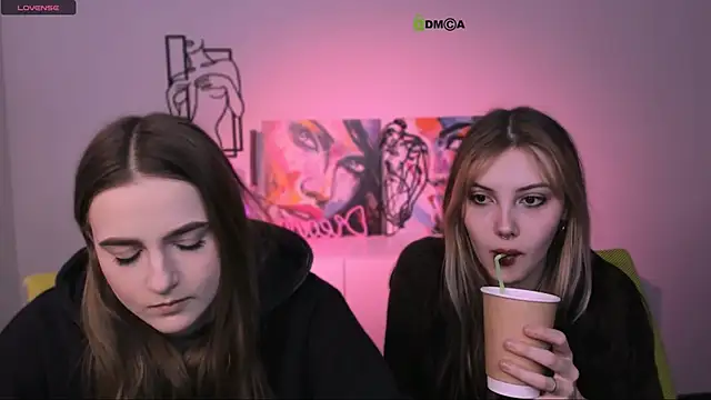 Snapshot of luna_tin chatting on November 19, 2025, 5:40 am luna tin online show from November 19, 2025, 5:40 am