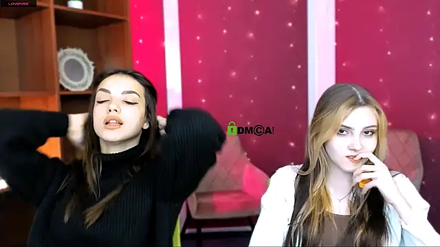 Snapshot of luna_tin chatting on December 3, 2025, 12:25 pm luna tin online show from December 3, 2025, 12:25 pm