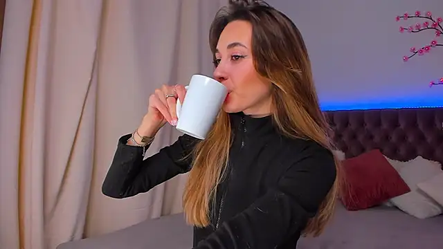 Snapshot of AlexaWilds chatting on November 29, 2025, 6:27 am AlexaWilds online show from November 29, 2025, 6:27 am