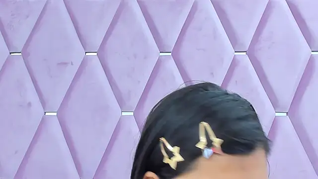 Snapshot of MaskedGirl_ chatting on October 8, 2025, 11:30 am MaskedGirl online show from October 8, 2025, 11:30 am