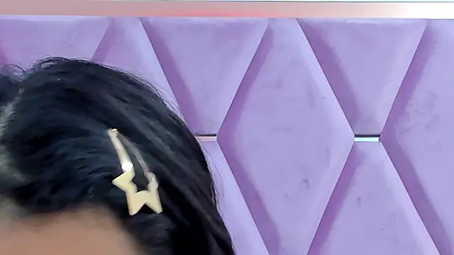 Snapshot of MaskedGirl_ chatting on October 13, 2025, 12:38 pm MaskedGirl online show from October 13, 2025, 12:38 pm