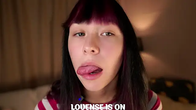 Snapshot of BritniBers chatting on October 4, 2025, 10:46 am BritniBers online show from October 4, 2025, 10:46 am