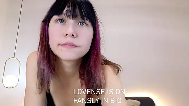 Snapshot of BritniBers chatting on October 27, 2025, 11:14 am BritniBers online show from October 27, 2025, 11:14 am