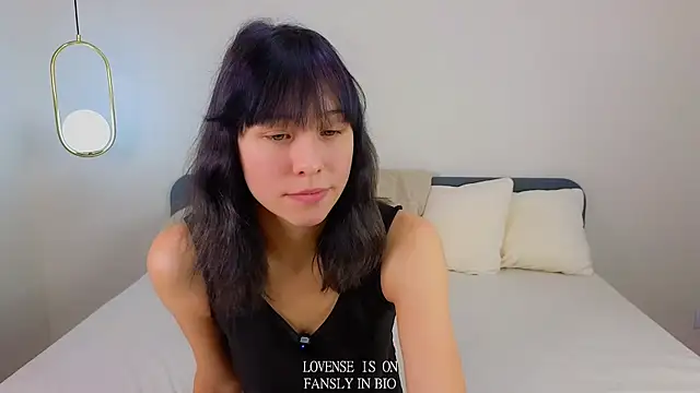 Snapshot of BritniBers chatting on November 8, 2025, 10:37 am BritniBers online show from November 8, 2025, 10:37 am