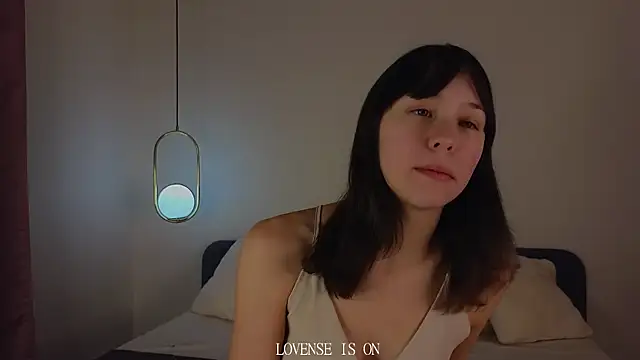 Snapshot of BritniBers chatting on November 24, 2025, 2:00 am BritniBers online show from November 24, 2025, 2:00 am