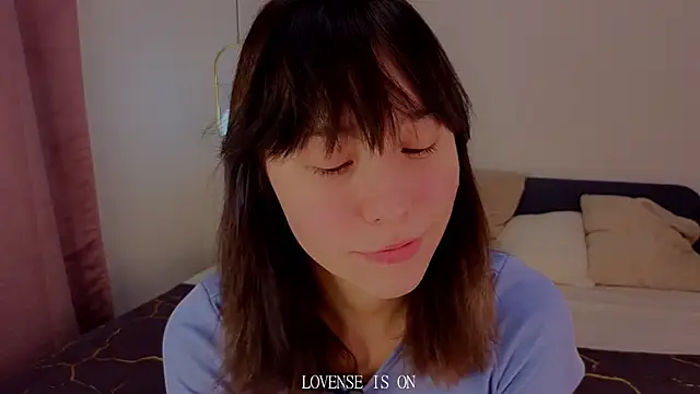 Snapshot of BritniBers chatting on November 26, 2025, 1:50 am BritniBers online show from November 26, 2025, 1:50 am