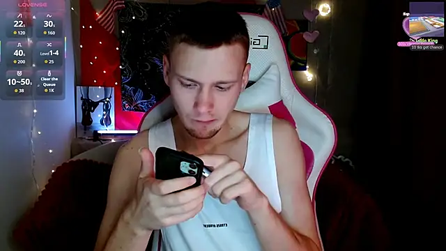 Xavier Night81 online show from September 29, 2025, 7:46 am