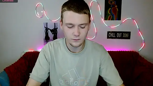 Xavier Night81 online show from November 16, 2025, 9:04 am