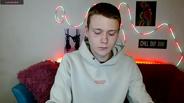 Xavier Night81 online show from November 18, 2025, 10:20 am