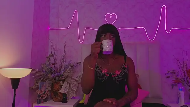 Snapshot of Paulina_Sodi chatting on October 22, 2025, 12:38 pm Paulina Sodi online show from October 22, 2025, 12:38 pm