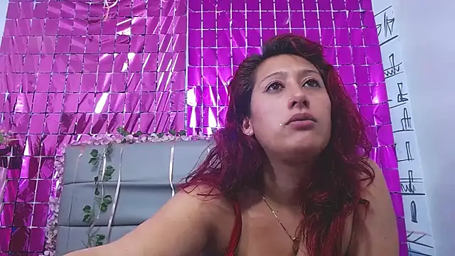 Chloe Wiild online show from October 22, 2025, 4:02 am