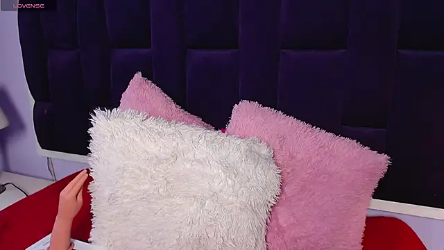 Snapshot of antonellabrith chatting on December 2, 2025, 8:04 pm antonellabrith online show from December 2, 2025, 8:04 pm