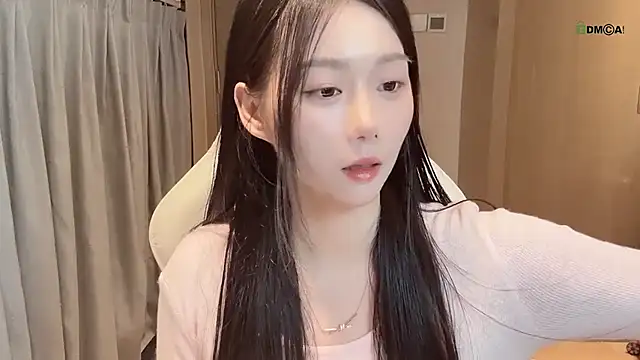 Snapshot of Makinghappymyself_ chatting on October 27, 2025, 12:53 pm Makinghappymyself online show from October 27, 2025, 12:53 pm