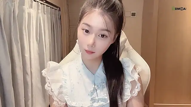 Snapshot of Makinghappymyself_ chatting on October 30, 2025, 12:28 pm Makinghappymyself online show from October 30, 2025, 12:28 pm