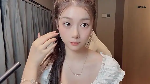 Snapshot of Makinghappymyself_ chatting on December 4, 2025, 11:41 am Makinghappymyself online show from December 4, 2025, 11:41 am