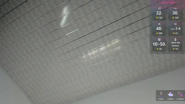 Snapshot of Zahra_milks chatting on October 6, 2025, 1:41 pm Zahra milks online show from October 6, 2025, 1:41 pm