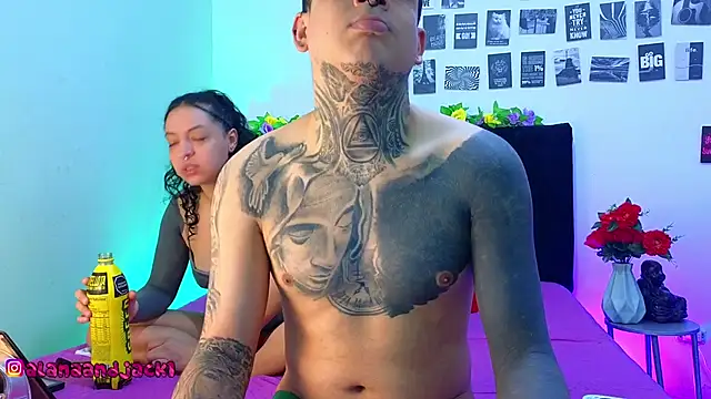 Sarahandzack online show from September 22, 2025, 3:25 pm