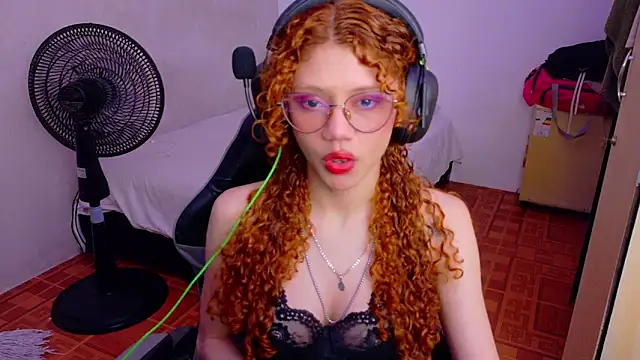 Snapshot of Birdie_0 chatting on October 13, 2025, 1:55 pm Birdie 0 online show from October 13, 2025, 1:55 pm