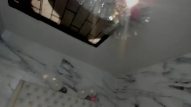 Snapshot of Ari_and_Storm chatting on September 10, 2025, 1:33 pm Ari and Storm online show from September 10, 2025, 1:33 pm