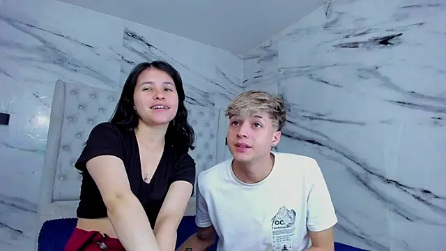 Snapshot of Ari_and_Storm chatting on September 27, 2025, 2:11 pm Ari and Storm online show from September 27, 2025, 2:11 pm