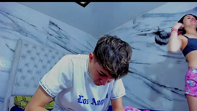 Snapshot of Ari_and_Storm chatting on December 2, 2025, 2:12 pm Ari and Storm online show from December 2, 2025, 2:12 pm