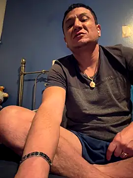 Snapshot of stevo170t chatting on December 1, 2025, 4:39 am stevo170t online show from December 1, 2025, 4:39 am