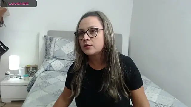 Snapshot of sophie_lopez1 chatting on February 8, 2025, 2:47 am sophie lopez1 online show from February 8, 2025, 2:47 am