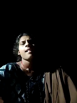 Snapshot of Jyoti_thakurr chatting on September 9, 2025, 6:29 pm Jyoti thakurr online show from September 9, 2025, 6:29 pm