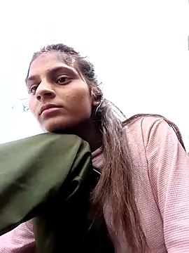 Snapshot of Jyoti_thakurr chatting on September 15, 2025, 3:50 am Jyoti thakurr online show from September 15, 2025, 3:50 am