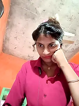 Snapshot of Jyoti_thakurr chatting on September 18, 2025, 5:09 am Jyoti thakurr online show from September 18, 2025, 5:09 am