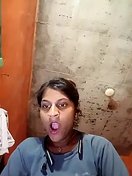 Snapshot of Jyoti_thakurr chatting on September 25, 2025, 2:43 pm Jyoti thakurr online show from September 25, 2025, 2:43 pm