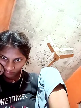 Snapshot of Jyoti_thakurr chatting on October 7, 2025, 8:50 pm Jyoti thakurr online show from October 7, 2025, 8:50 pm