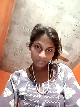 Snapshot of Jyoti_thakurr chatting on October 14, 2025, 9:15 pm Jyoti thakurr online show from October 14, 2025, 9:15 pm