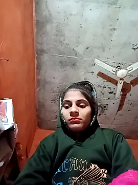 Snapshot of Jyoti_thakurr chatting on November 14, 2025, 5:44 pm Jyoti thakurr online show from November 14, 2025, 5:44 pm