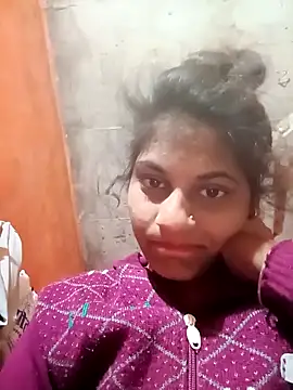 Snapshot of Jyoti_thakurr chatting on November 19, 2025, 12:43 am Jyoti thakurr online show from November 19, 2025, 12:43 am