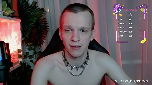 frozen boy online show from December 14, 2025, 5:51 pm