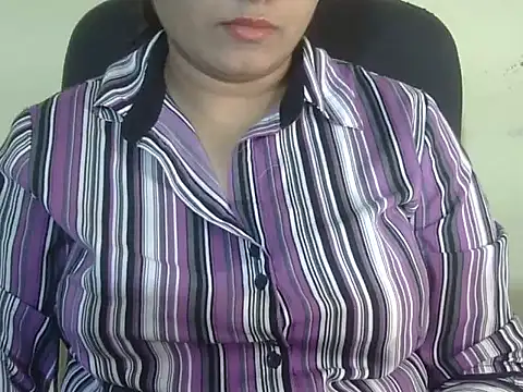 Aanya Hazel online show from November 1, 2025, 8:33 pm