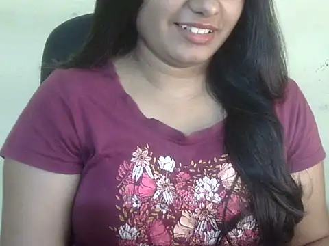 Aanya Hazel online show from November 3, 2025, 4:08 pm