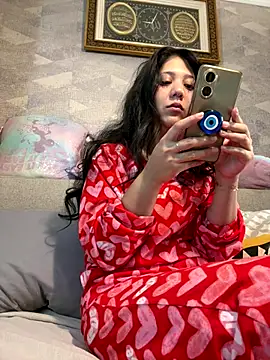 PrincessYYara online show from October 11, 2025, 7:40 am