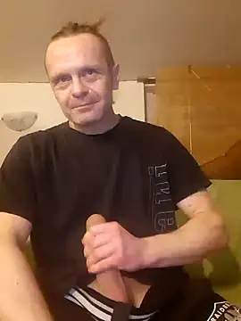 Snapshot of Kuba_Gd chatting on January 19, 2025, 10:06 pm Kuba Gd online show from January 19, 2025, 10:06 pm