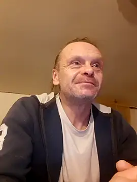 Snapshot of Kuba_Gd chatting on February 12, 2025, 2:45 am Kuba Gd online show from February 12, 2025, 2:45 am