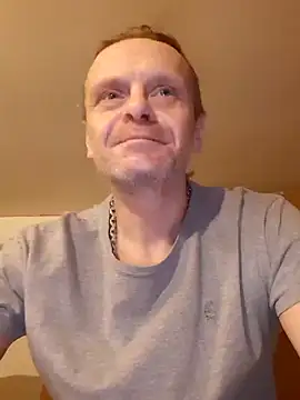 Snapshot of Kuba_Gd chatting on February 12, 2025, 8:29 pm Kuba Gd online show from February 12, 2025, 8:29 pm