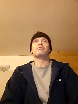 Snapshot of Kuba_Gd chatting on February 13, 2025, 3:29 am Kuba Gd online show from February 13, 2025, 3:29 am