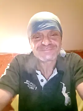 Snapshot of Kuba_Gd chatting on October 9, 2025, 6:22 am Kuba Gd online show from October 9, 2025, 6:22 am