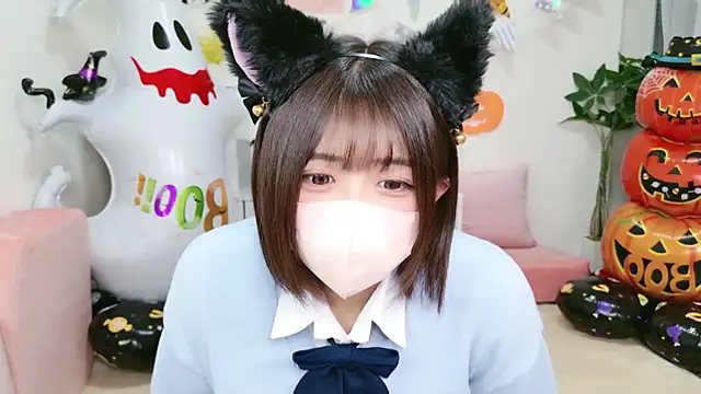 Snapshot of Hinata_Sun chatting on October 27, 2025, 10:30 am Hinata Sun online show from October 27, 2025, 10:30 am