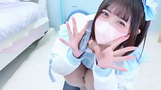 Snapshot of Hinata_Sun chatting on November 17, 2025, 3:51 pm Hinata Sun online show from November 17, 2025, 3:51 pm