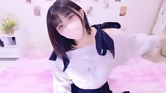 Snapshot of Hinata_Sun chatting on November 28, 2025, 1:36 pm Hinata Sun online show from November 28, 2025, 1:36 pm